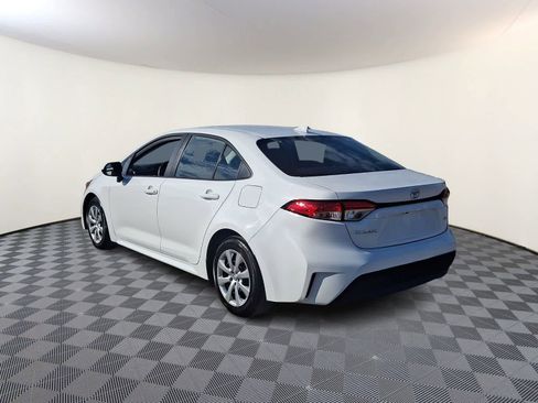 Certified 2025 Toyota Corolla LE image 9