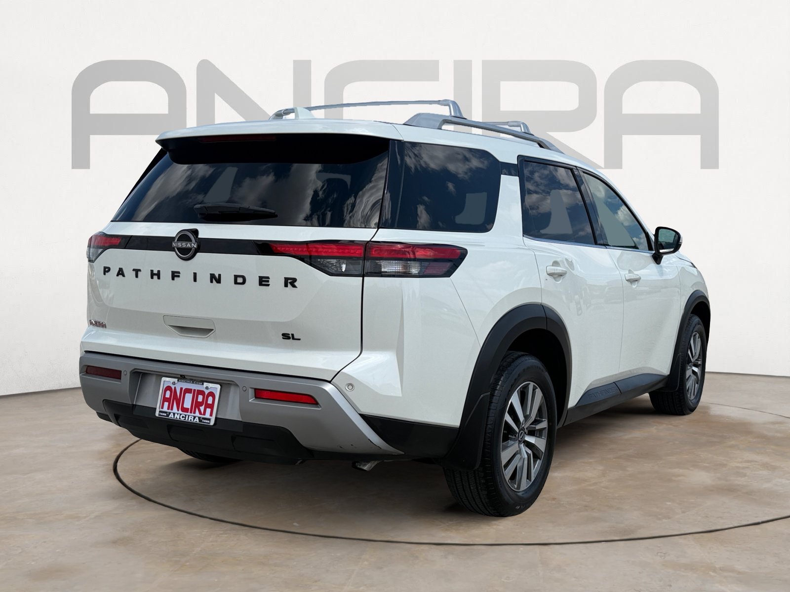 Used 2023 Nissan Pathfinder SL w/ Black Appearance Package FWD image 10