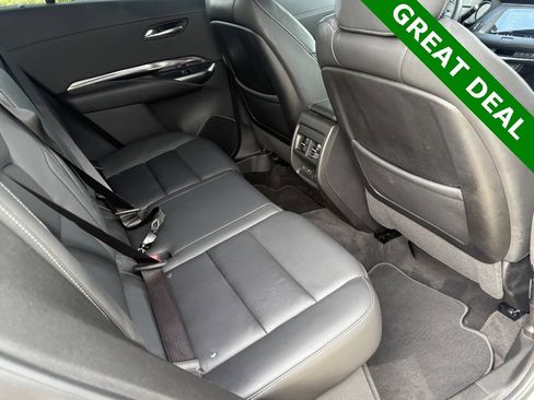 Used 2022 Cadillac XT4 Luxury w/ Cold Weather Package image 31