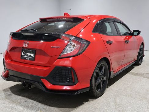 Used 2018 Honda Civic Sport image 2