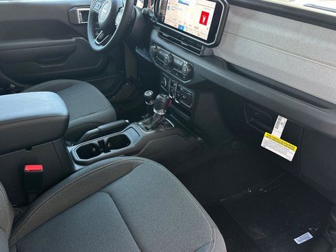 New 2026 Jeep Gladiator Sport image 12