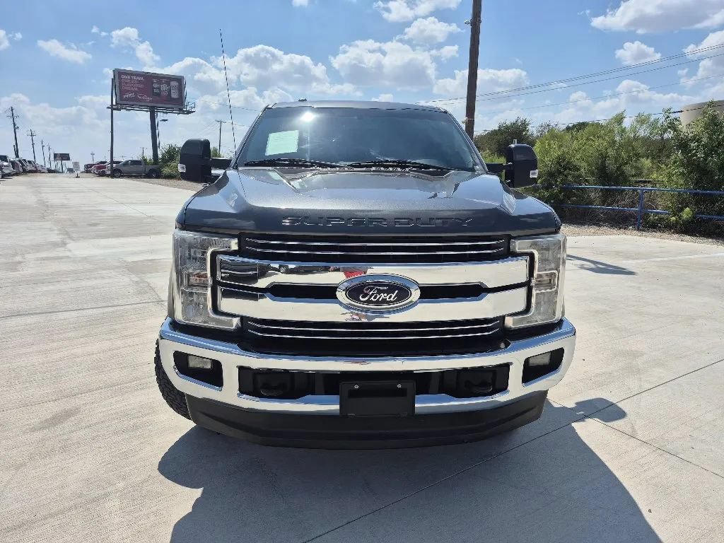 Used 2017 Ford F250 Lariat w/ Lariat Value Package AWD/4WD image 3
