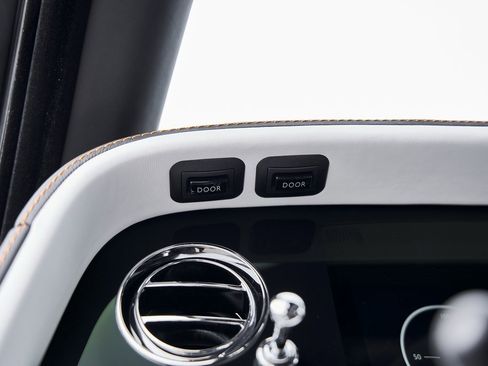 Used 2026 Rolls-Royce Cullinan image 63