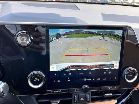 Used 2025 Lexus NX 250 FWD w/ Accessory Package (Z1) image 27