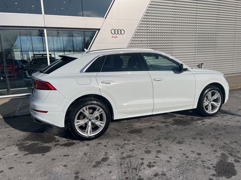 Used 2022 Audi Q8 Premium image 21