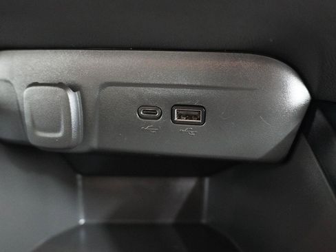 Used 2025 Chevrolet Trax RS w/ Driver Confidence Package FWD image 18