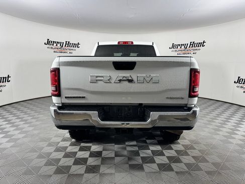 Used 2025 RAM 2500 Big Horn AWD/4WD image 6