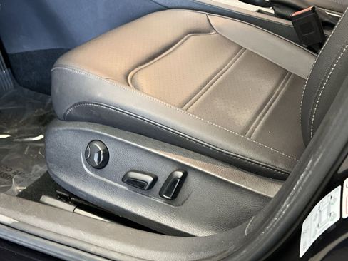 Used 2022 Volkswagen Passat 2.0T SE image 12