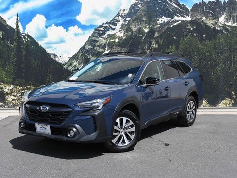 Used 2025 Subaru Outback Premium AWD/4WD image 6