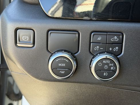 Used 2024 GMC Sierra 1500 SLT image 20