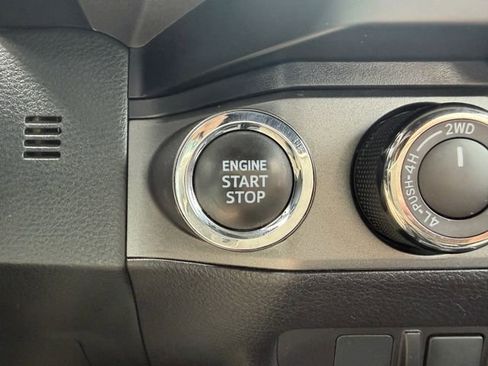 Used 2023 Toyota Tacoma TRD Off-Road image 21