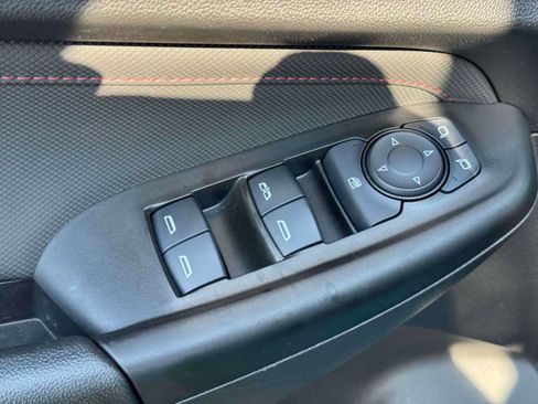 Used 2022 Chevrolet TrailBlazer RS w/ Technology Package image 36