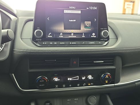 Certified 2025 Nissan Rogue SV image 20