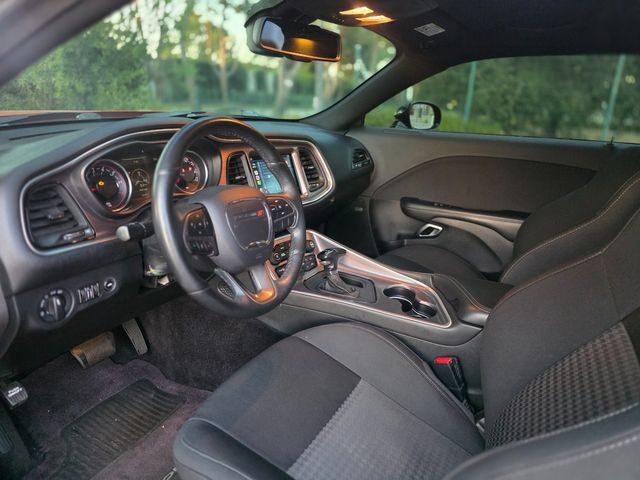 Used 2016 Dodge Challenger SXT w/ Driver Convenience Group RWD image 36