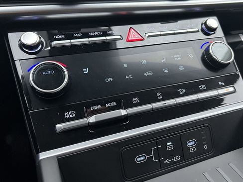 Certified 2025 Hyundai Santa Fe XRT image 22