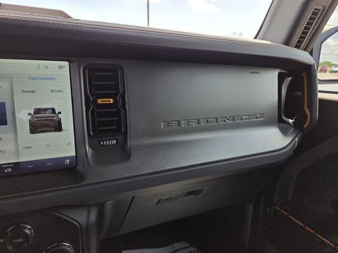 Used 2024 Ford Bronco Badlands AWD/4WD image 35