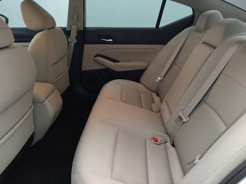 Used 2019 Nissan Altima 2.5 S FWD image 18