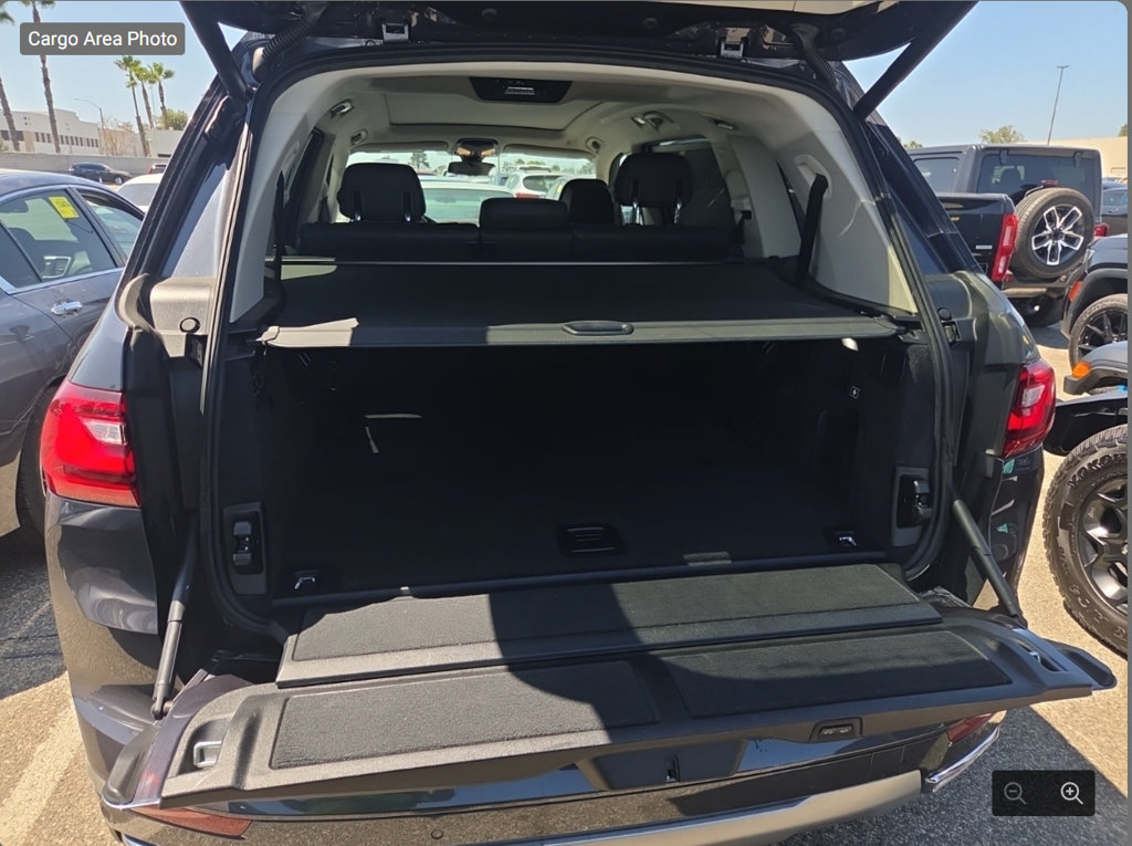 Used 2020 BMW X7 xDrive40i w/ Premium Package AWD/4WD image 13