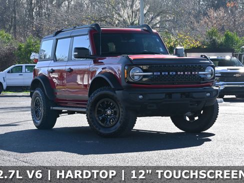 Used 2022 Ford Bronco Wildtrak image 2