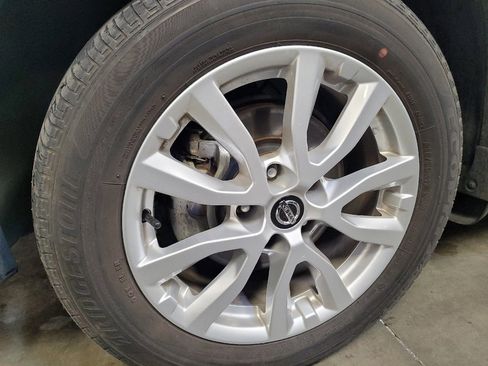 Used 2021 Nissan Rogue Sport S image 31