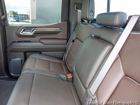 Used 2024 GMC Sierra 1500 Denali w/ Technology Package AWD/4WD image 14