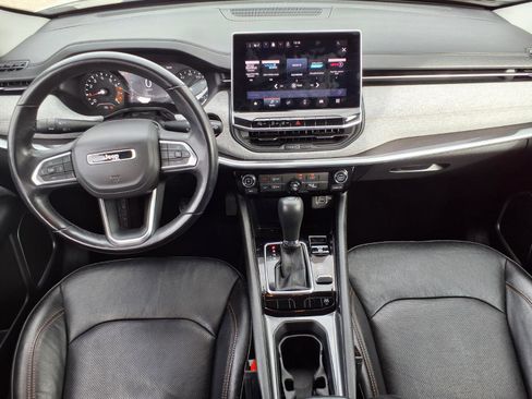 Used 2022 Jeep Compass Latitude image 4