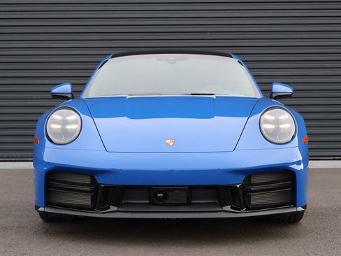 Certified 2025 Porsche 911 Carrera image 7