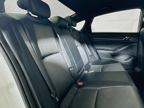 Used 2018 Honda Accord Sport image 26