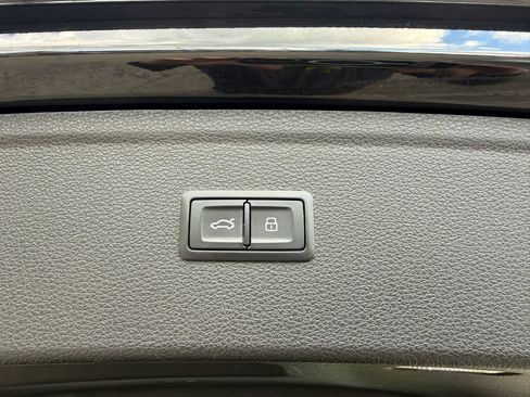 Used 2018 Audi Q5 2.0T Premium Plus AWD/4WD image 16