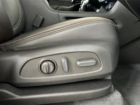 Used 2022 Chevrolet Traverse High Country image 22