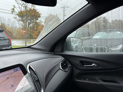 Used 2022 Chevrolet Equinox RS w/ RS Leather Package image 23