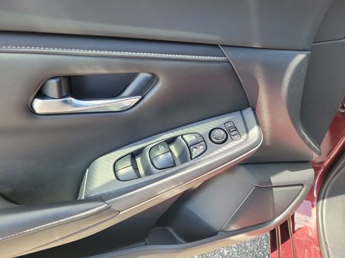 Used 2020 Nissan Sentra SV w/ Electronics Package FWD image 17