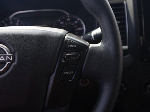 Used 2023 Nissan Frontier SV image 25