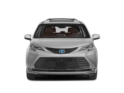 Used 2024 Toyota Sienna Platinum image 4