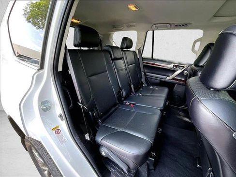 Used 2016 Lexus GX 460 Luxury AWD/4WD image 29