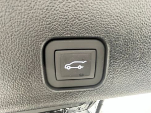 New 2026 GMC Acadia Elevation w/ Elevation Premium Package AWD/4WD image 23