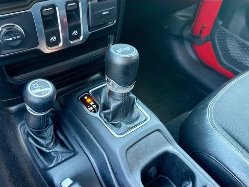 Used 2021 Jeep Wrangler Sport image 18