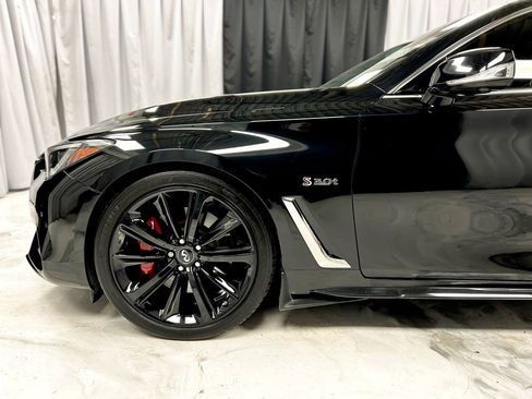 Used 2019 INFINITI Q60 Red Sport 400 w/ Proactive Package image 10