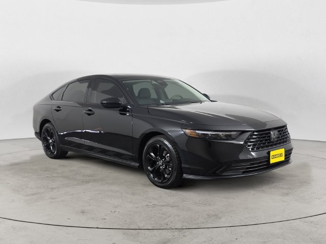 Used 2025 Honda Accord SE image 3