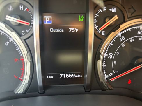 Used 2021 Toyota 4Runner TRD Pro AWD/4WD image 18