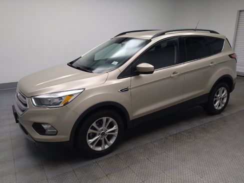 Used 2018 Ford Escape SE FWD image 2