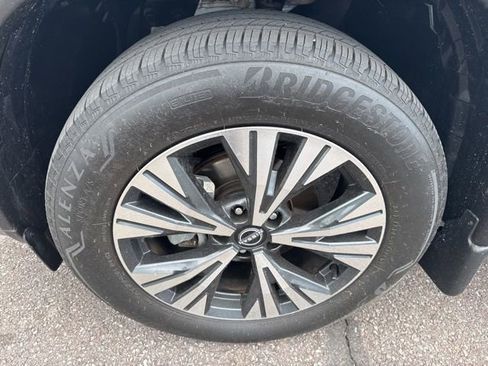 Certified 2023 Nissan Rogue SV AWD/4WD image 30