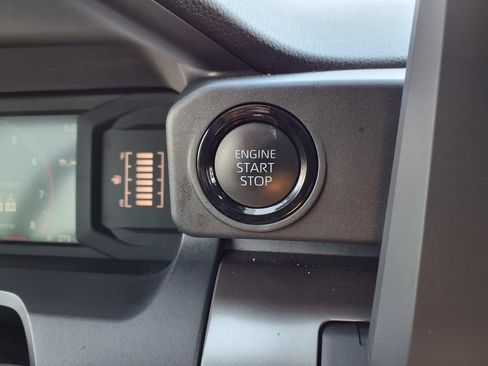 Used 2025 Toyota Tacoma SR5 AWD/4WD image 11