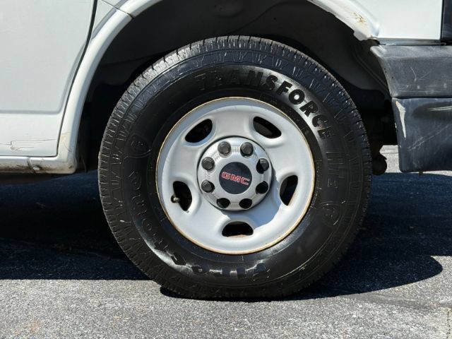 Used 2013 GMC Savana 3500 RWD image 30