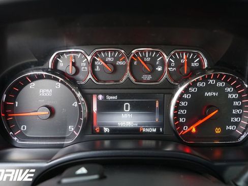 Used 2015 GMC Sierra 2500 SLT w/ Duramax Plus Package AWD/4WD image 26