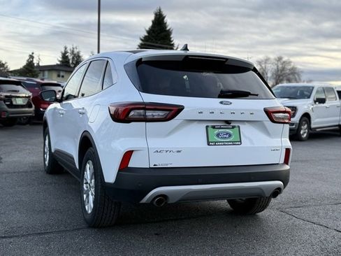 Used 2023 Ford Escape Active image 3