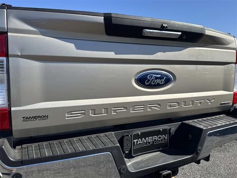 Used 2017 Ford F250 Lariat w/ Chrome Package image 14