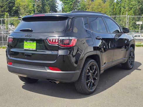Used 2022 Jeep Compass Latitude w/ Convenience Group AWD/4WD image 7