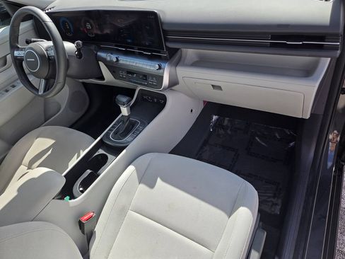 Used 2024 Hyundai Kona SEL FWD image 16