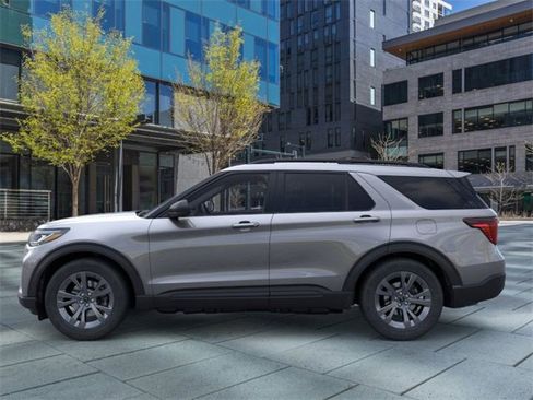 New 2026 Ford Explorer Active w/ Active Comfort Package image 3